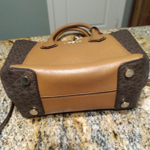 Michael Kors Mae Small Logo and Pebbled Leather Messenger Crossbody Bag Brown - Picture 6 of 16